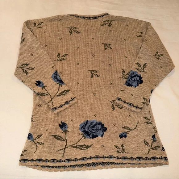 Vintage Spring Knit Sweater - Blue and Tan - Picture 2 of 7